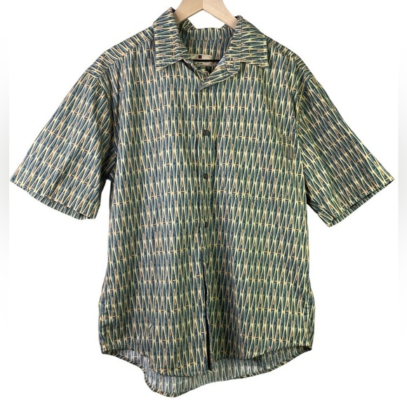 Woolrich Men’s Short Sleeve Geometric Button Shirt - Picture 1 of 3